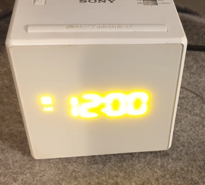 SONY ICF-C1 Square-Shaped White Compact AM/FM Alarm Clock Radio Digital Display. - Image 2 of 4