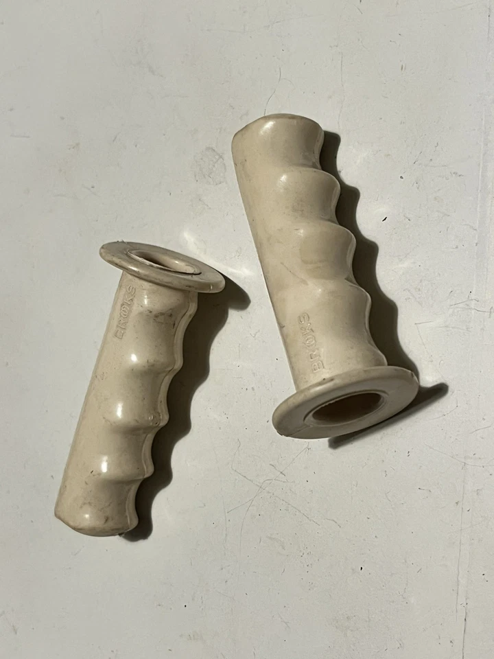 Brooks childs Handlebar Grips Set Vintage Retro Raleigh tricycle, scooter NOS.  - Image 2 of 4