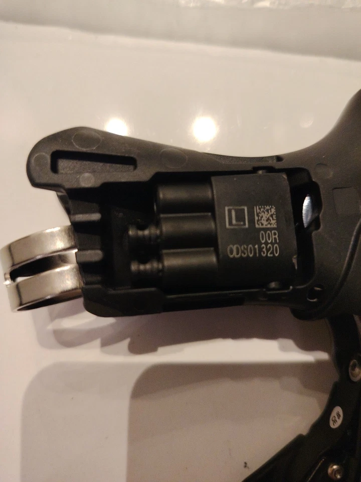 Palanca de cambios Di2 Ultegra izquierda/delantera ST-6870 llanta freno 11 velocidades NUEVO  Foto 2 de 4