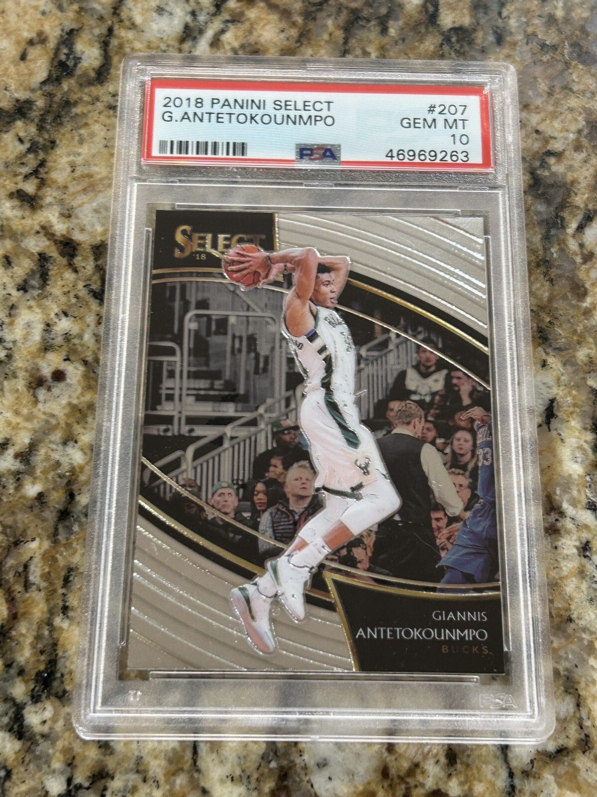 2018-19 Panini Select Giannis Antetokounmpo #207 Courtside SSP PSA 10 Gem Mint