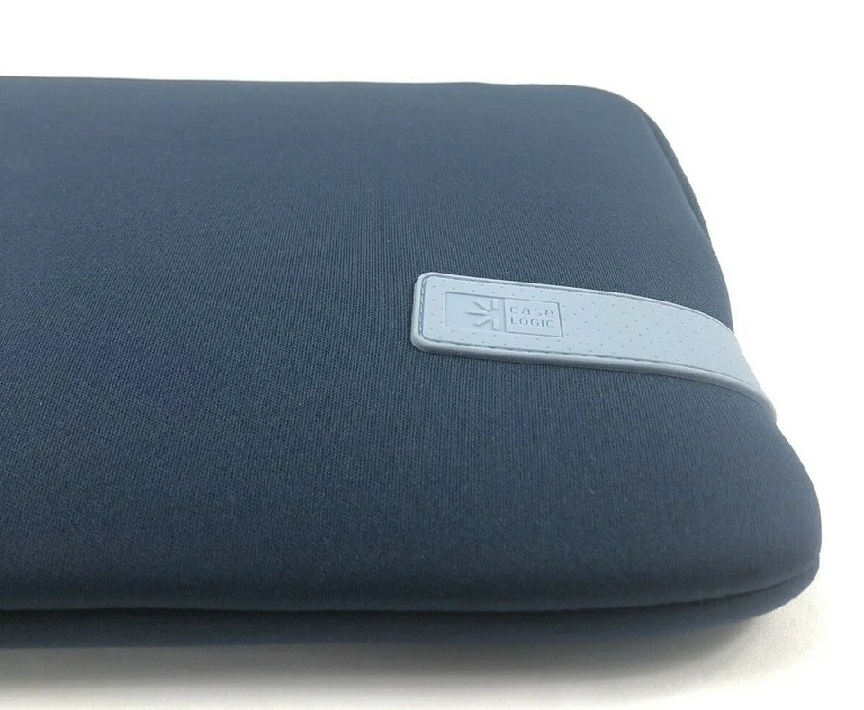 Case Logic Reflect 13'' and 16'' MacBook Pro Sleeve Variations - Image 4 of 4