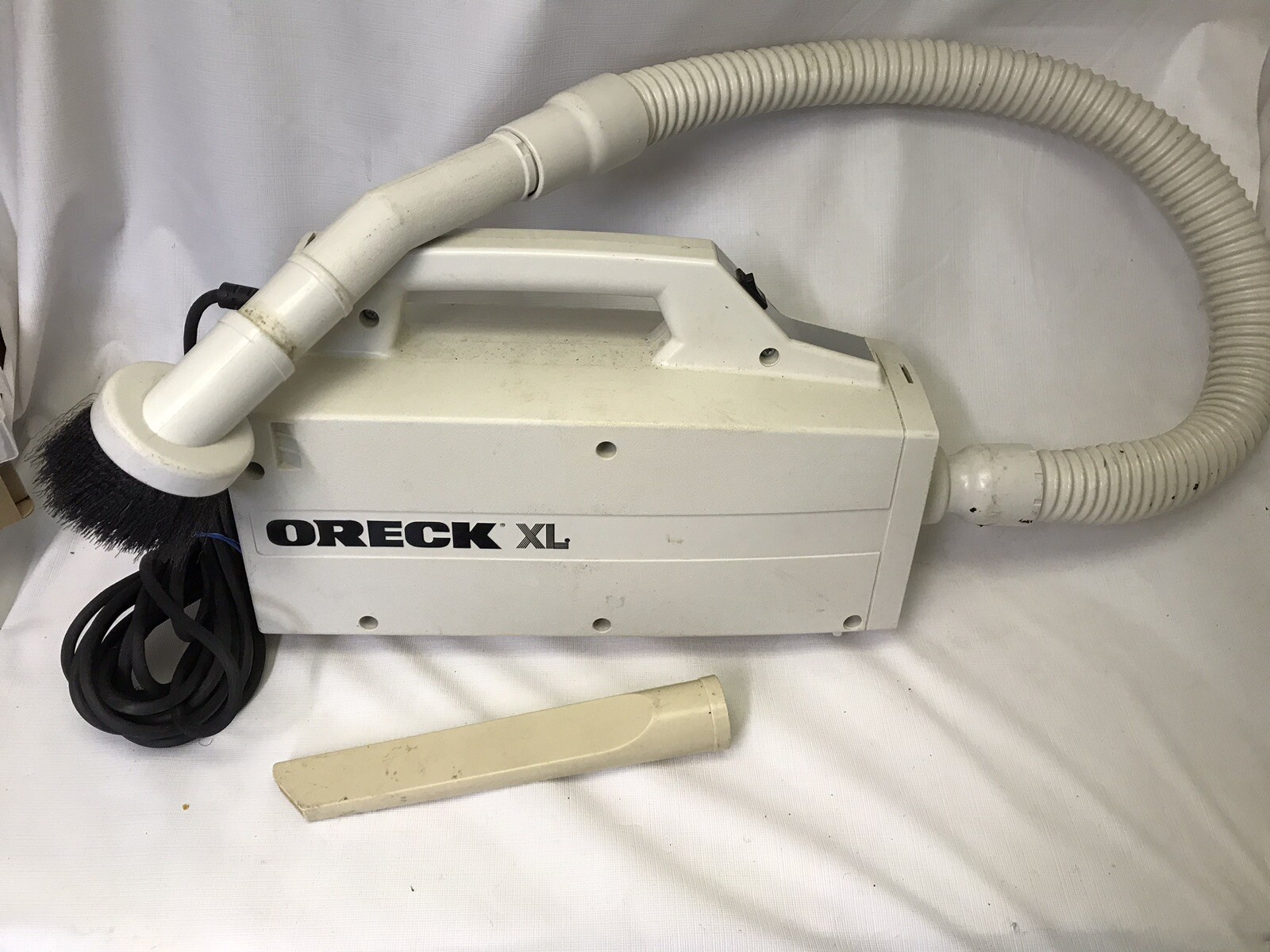 Oreck XL BB280D Compact Handheld Canister Vacuum w/attachments eBay
