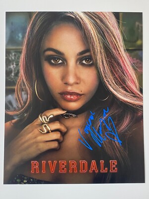 VANESSA MORGAN In-Person signiertes Autogramm 20x25cm Riverdale | eBay.de