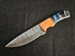 8.5 inch Damascus Steel Hunting Knife with Tooled Leather Sheath, 4 inch Blade A