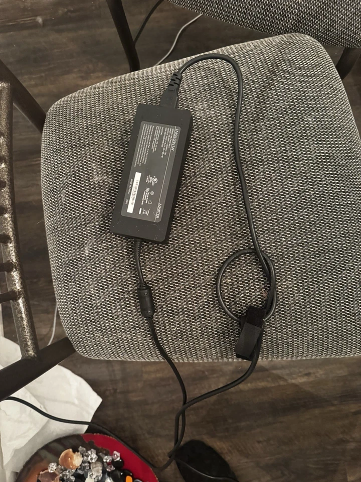 "Laptop para juegos ASUS ROG Zephyrus G14 Ryzen 9 4900HS RTX 2060 14"" 120 Hz" Foto 4 de 4