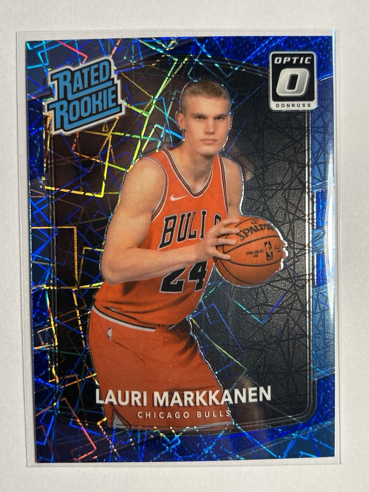 2017-18 Donruss Optic Lauri Markkanen #159 Chicago Bulls Blue Velocity Rookie