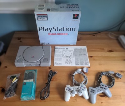 Original Sony PlayStation 1 PS1 SCPH-7001 Dual Shock Game Console, Box & Extras!