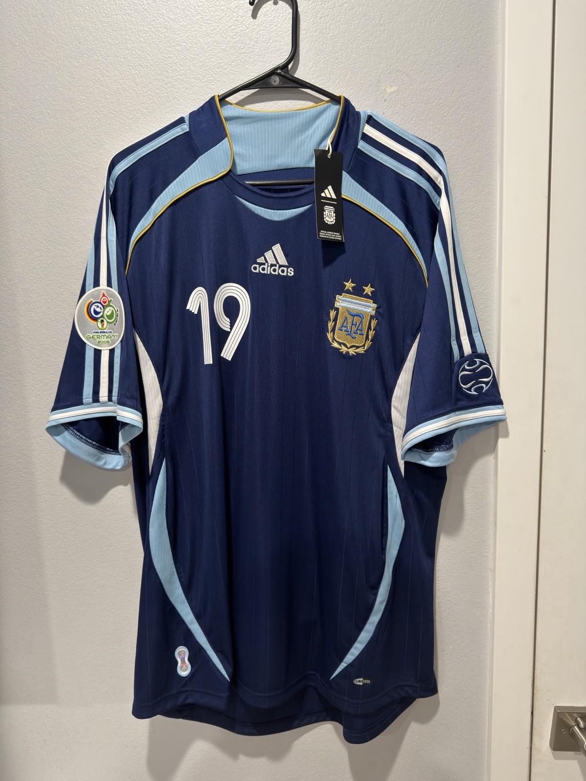 Adidas Argentina 2006 World Cup Jersey Messi 19 Size Large KF0321