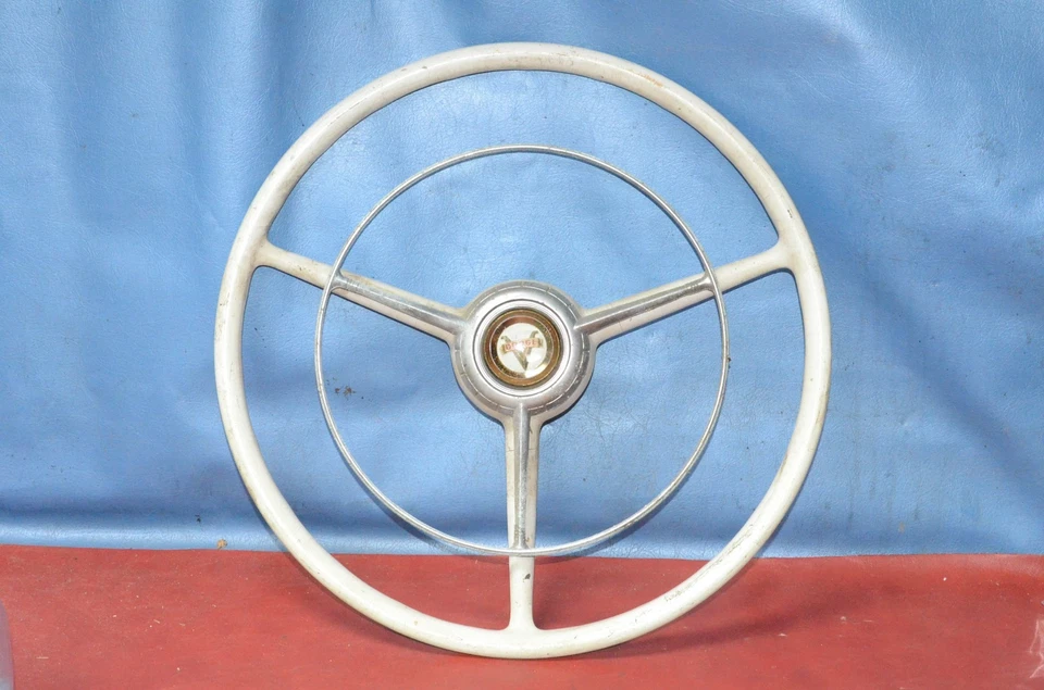 Volante Dodge Coronet Royal 1953 1954 de colección con anillo de bocina y botón 7-SW-79 Foto 3 de 4