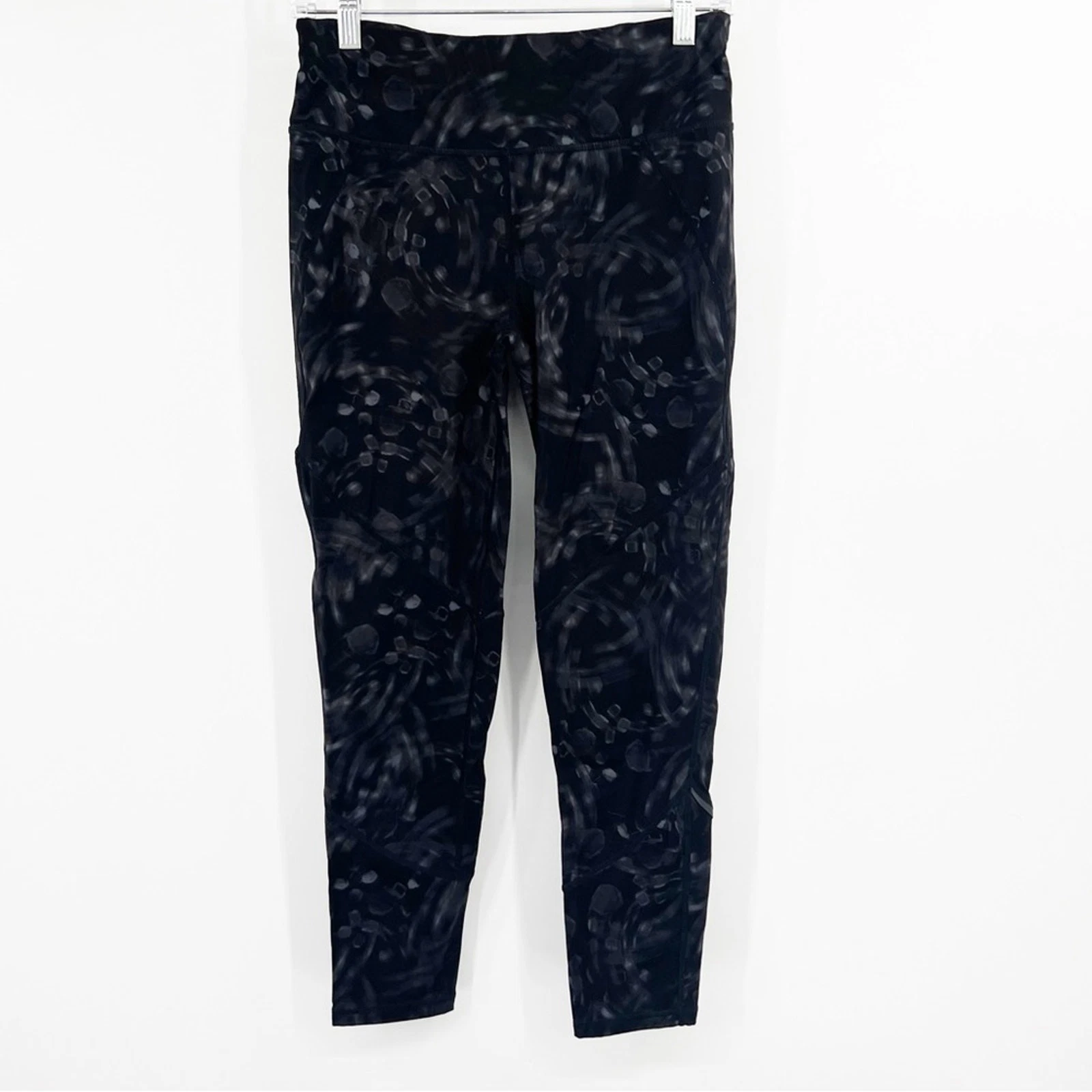 sweaty-betty printed cropped leggings