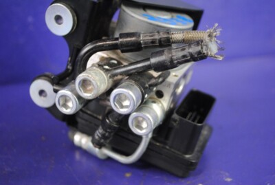 2018 Kawasaki Ninja H2 ZX1002 SX SE ABS Brake Pump Module Bracket