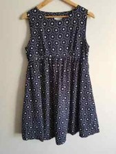 JoJo Maman Bebe maternity Size 10 sleeveless lined floral dress