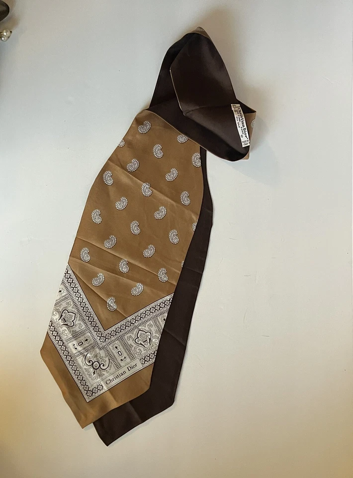 Christian Dior Vintage Corbata Bufanda Seda Ascot Hecho en Italia Raro Nuevo Antiguo Stock Foto 2 de 4
