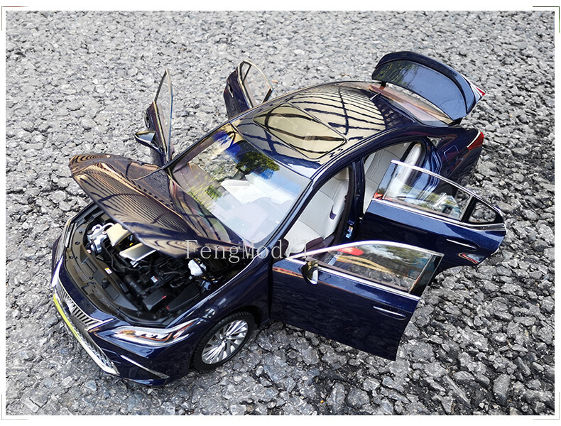 1:18 Scale Lexus ES ES300H 2019 Diecast Model Car collection