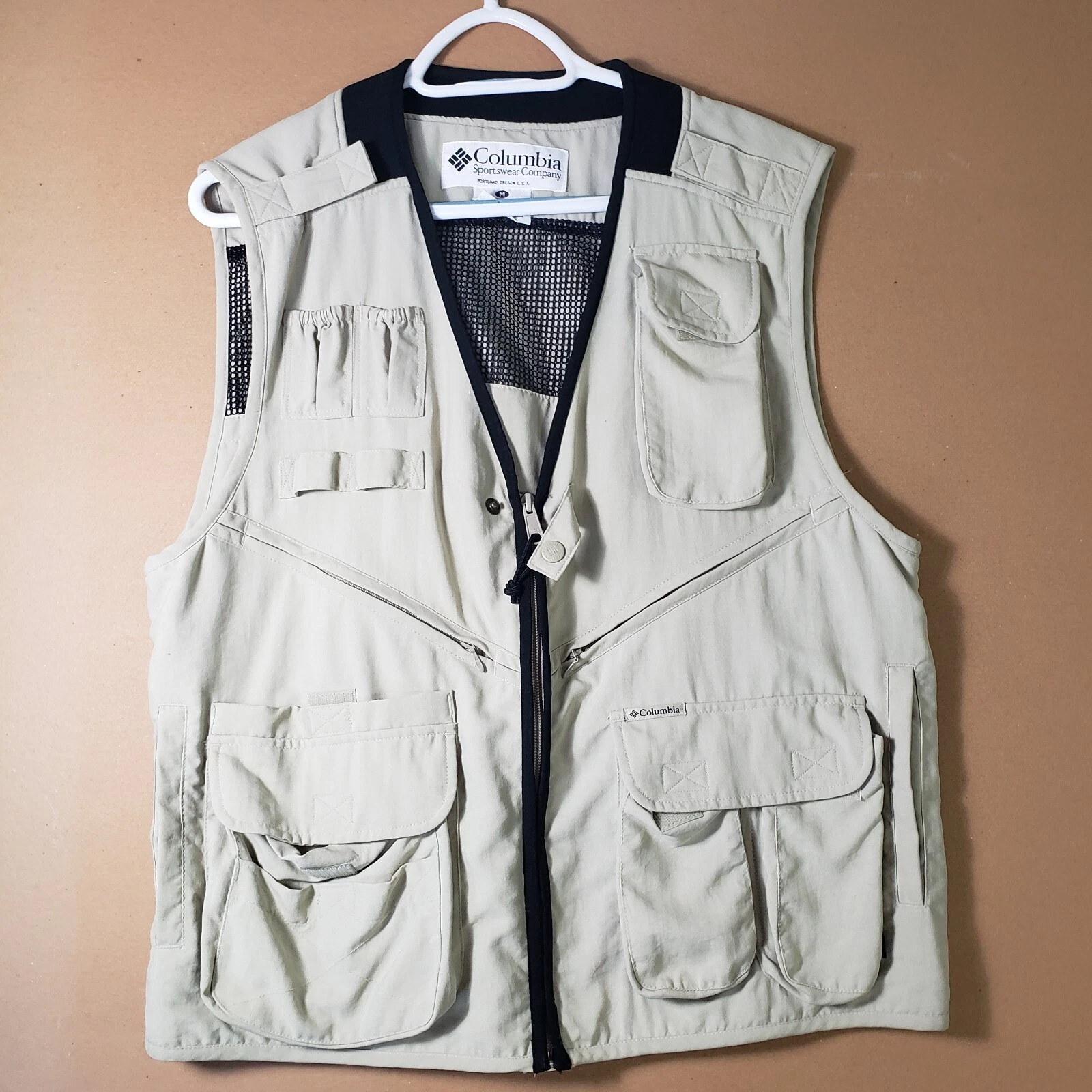 Columbia Khaki Fishing Hunting Shooting Fishing Photo Vest Unisex MED S1 TU1000
Opens in a new windo