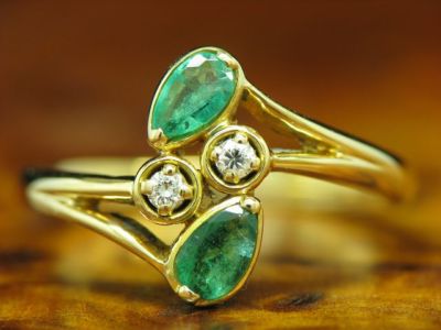 18kt 750 Oro Giallo Anello Con Brillante 0,40ct Smeraldo Carico