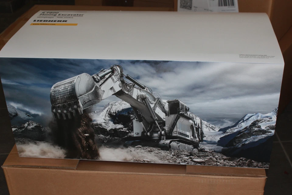 Conrad 2950 04 Liebherr R 9800 Excavator Bucket Mining 1:50 New OVP - Image 4 of 4