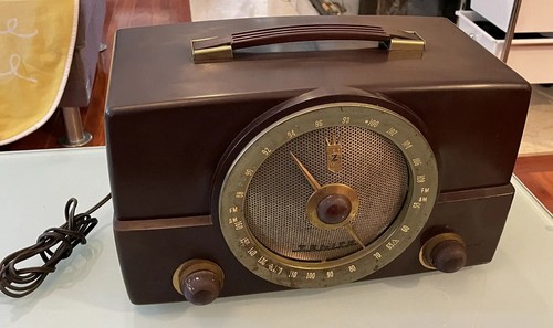 Vintage Zenith AM FM Brown Bakelite Tube Radio Model Y825 Chassis 8T01Z ...