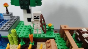 LEGO Minecraft: The Farm 21114, 100% Complete With Instructions 