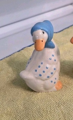 F&M CERAMICS Duck/Goose Pie Bird/Vent 3''  Blue Polka Dots  