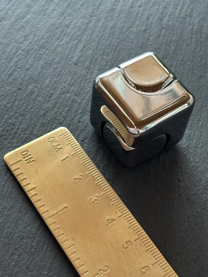 Cubo Magico Fidget Spinner Alluminio | Cubo Antistress Gadget Design - Immagine 2 di 4