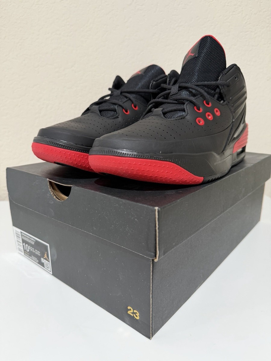 Nike Air Jordan Max Aura 5 Men\'s Sneakers Black/ Red, Size 10.5 Jordan Max Aura 5 Men main image 2