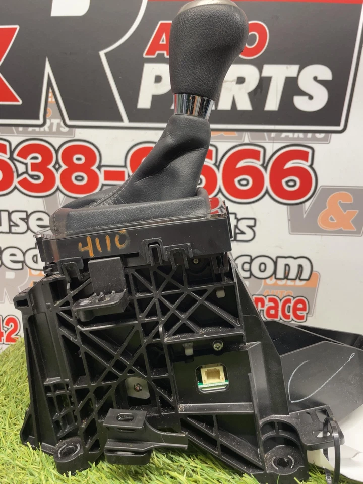 ✅ 2016 TOYOTA COROLLA FLOOR SHIFTER OEM - Image 3 of 4