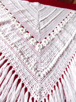 Châle Crochet Fait Main En France – Création Sylvette Raisonnier – Sur Mesure, Blanc Cassé, Polyacrylique