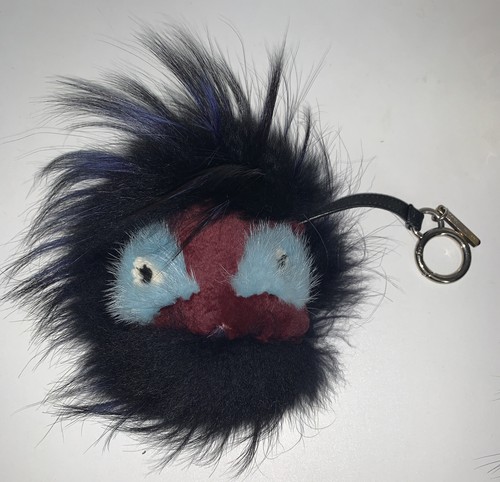 Fendi Bug Monster Charm Pom Pom Raro y fabuloso! Bolsa de piel Charm Kooky - Imagen 2 de 11