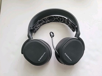 SteelSeries Arctis 5 Wired RGB Gaming Headset with ChatMix Dial - Black