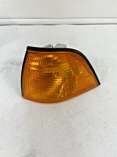 92-99 BMW E36 Corner Light Turn Signal LEFT 318 323 325 328 M3 8353199 OEM