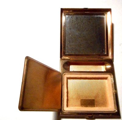 Vintage Bourjois gold tone powder make up compact with mirror, no pad,