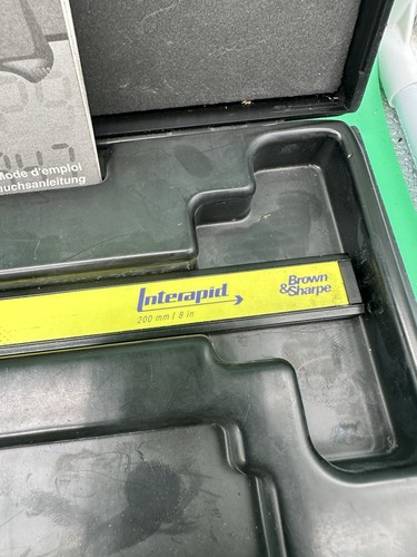 Interapid Brown & Sharpe Caliper Digital 200mm/8” With Box Blue/Yellow - Picture 5 of 10