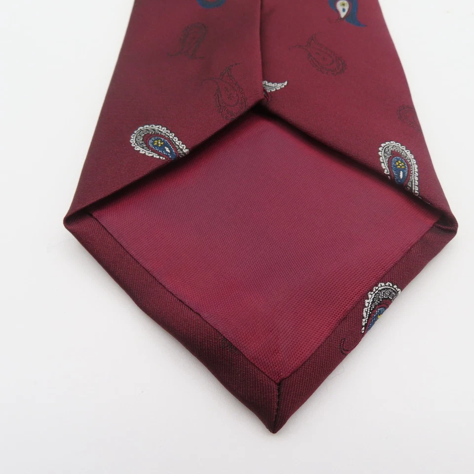 Halston Silk Polyester Tie Red White Paisley 4" Wide 57" Long USA - Image 3 of 4