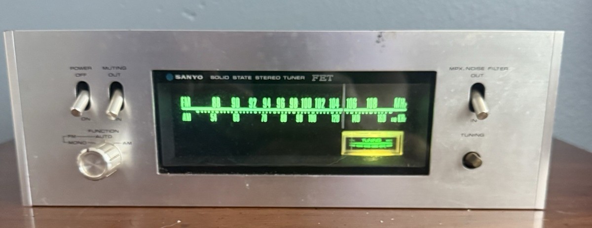 Vintage Sanyo Model FMT-1400K AM/FM Solid State Stereo Tuner Works