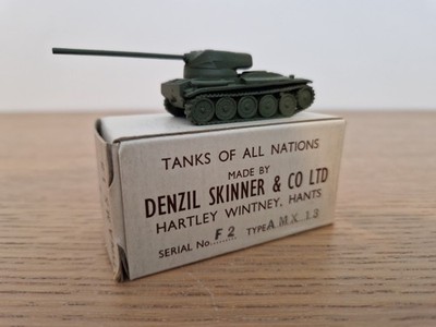       1/96 CHAR AMX 13 '' TANKS OF ALL NATIONS '' DENZIL SKINNER F2      