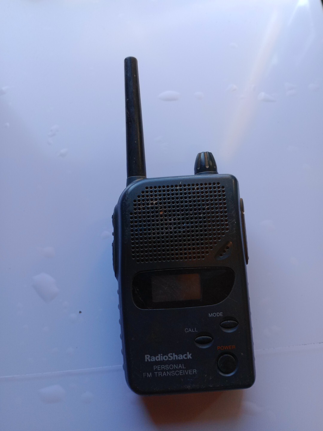 Radio Shack 211813 Black Wireless Handheld TwoWay Personal FM