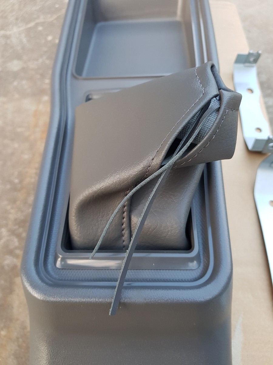 Nissan B110 Sunny grey floor console NEW Datsun 1200 96910-95W00