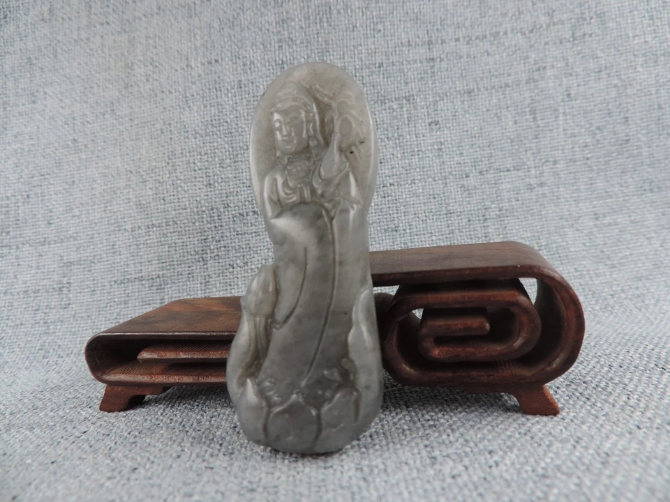 Antigua escultura china de jade verde hitiano de naturaleza GUANYIN estatua colgante Foto 2 de 4