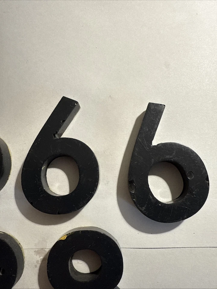 Números y letras de plexiglás vintage, 11 en total. 60 mm de alto Foto 3 de 4