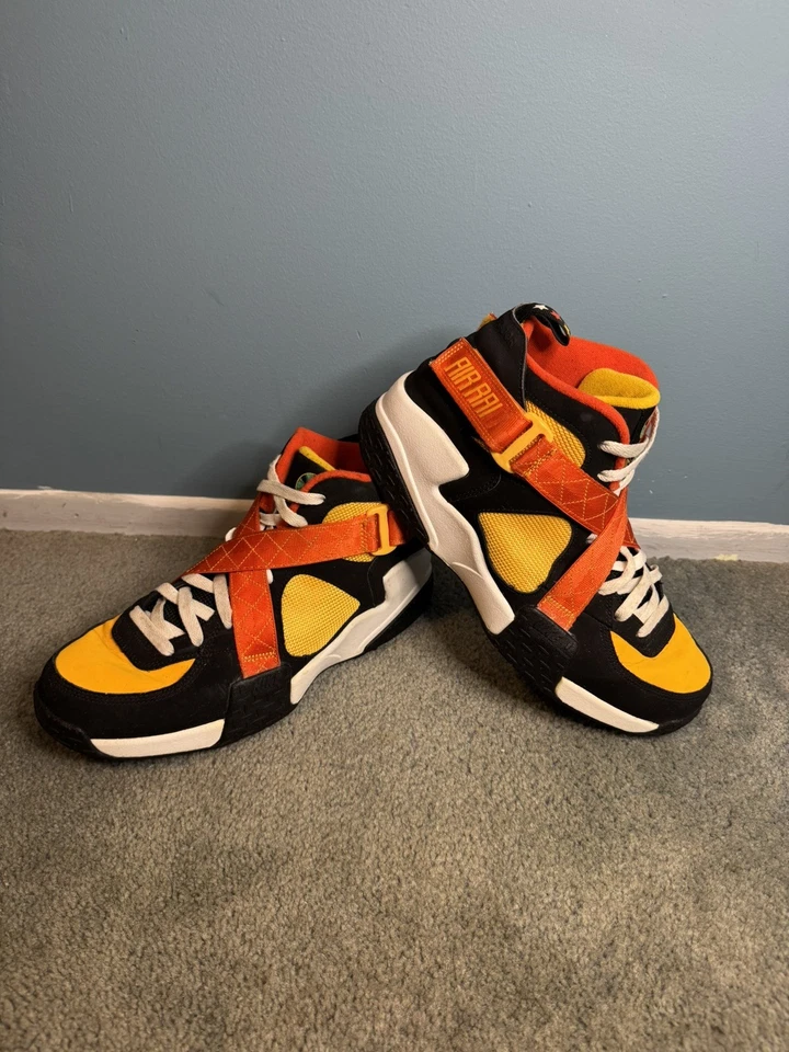 Pistolas de rayos Nike Air Raid Roswell negras doradas blancas talla 10,5 m usadas (DD9222-001) Foto 2 de 4