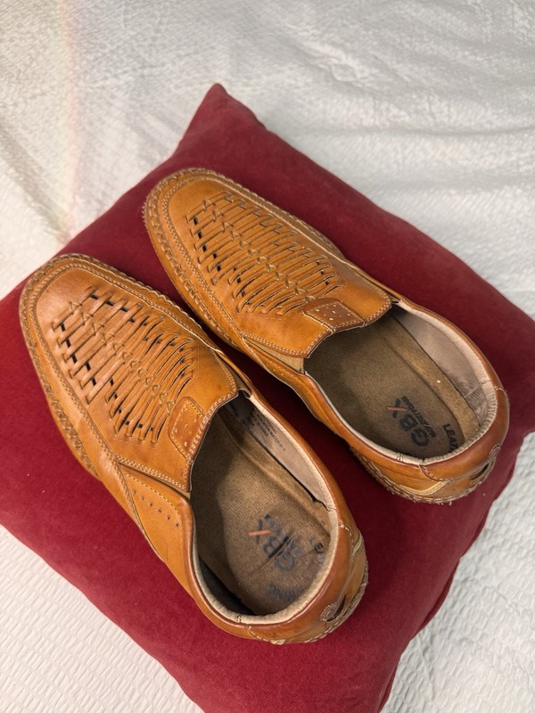 GBX Weaver Men's Brown Leather Woven Slip-On Loafers Almond Toe US 9.5 M
