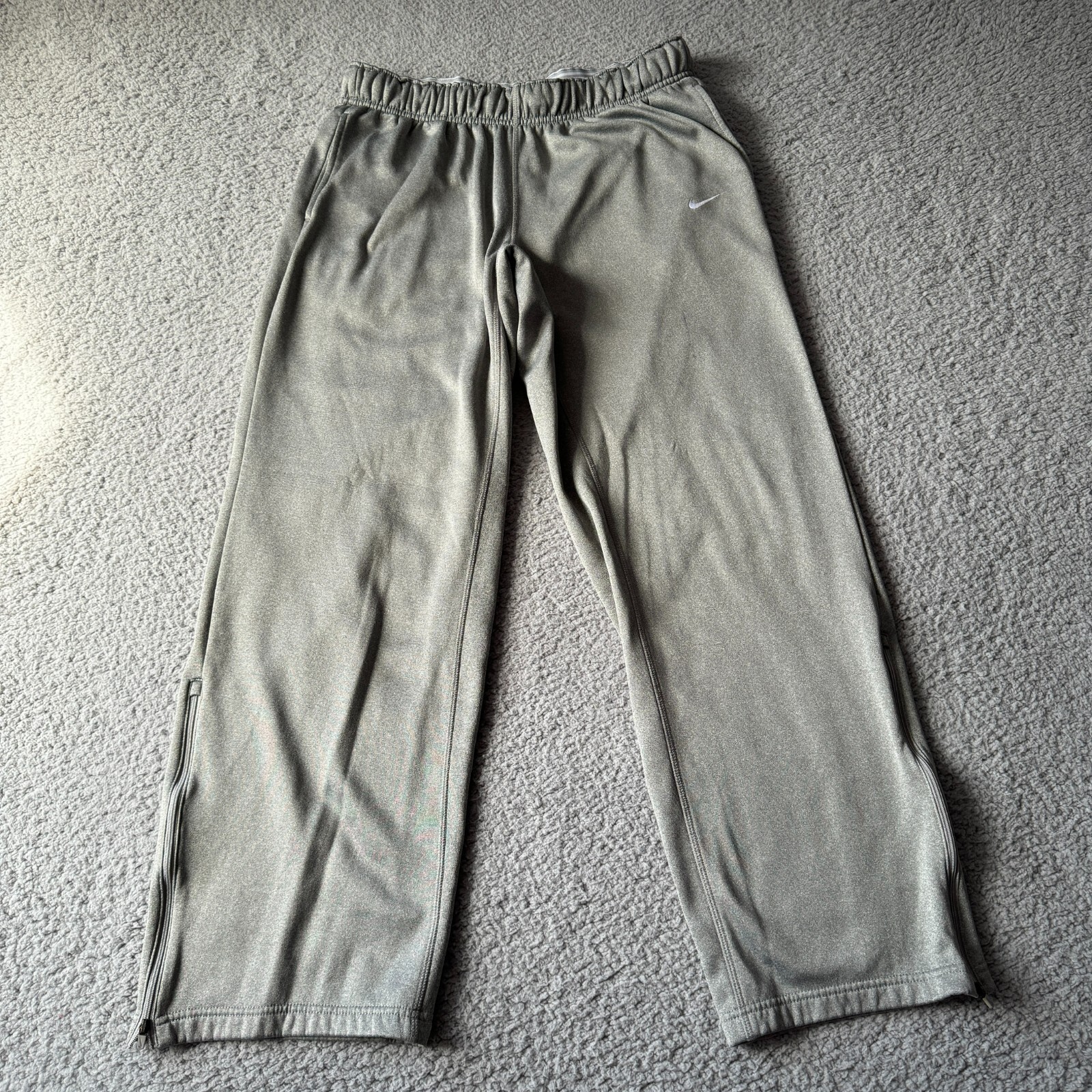 Nike Men's Therma-Fit Fleece-Lined Gray Joggers for Training & Sports