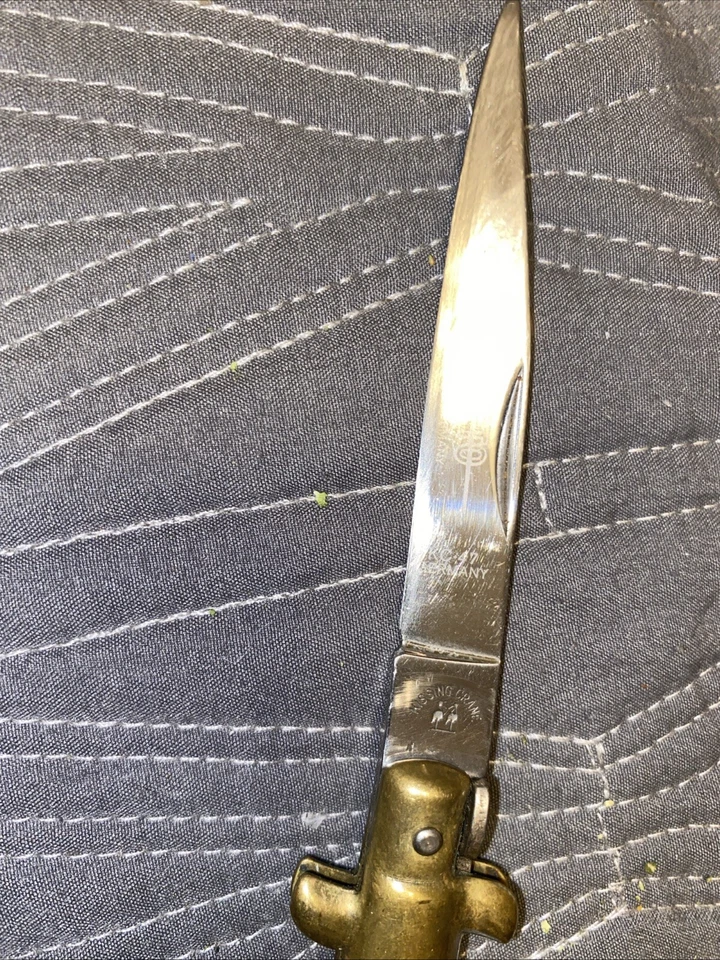 Cuchillo de bolsillo plegable manual de hoja única inoxidable Kissing Crane Stiletto KC-47 Foto 3 de 4