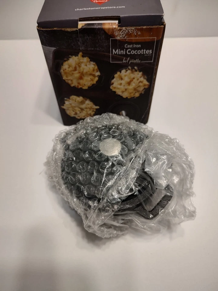 Pair of Mini Cast Iron Dutch Oven Bel Piatto Pot Kitchen Primitive Cocottes  - Image 2 of 4