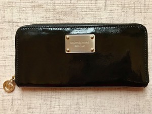 michael kors patent leather wallet