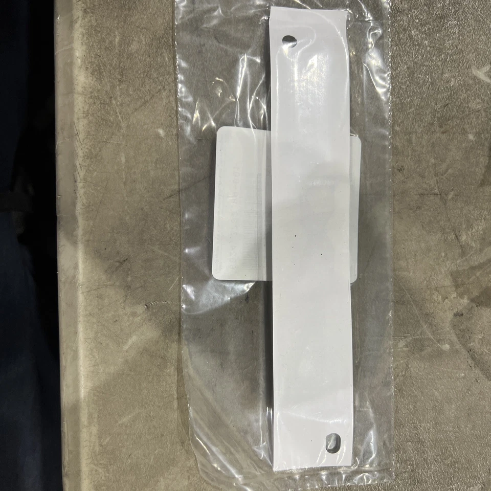 Jeep Compass 2017-2020 4x4 puerta levadiza trasera escotilla cromo placa de identificación emblema nuevo OEM Foto 2 de 3