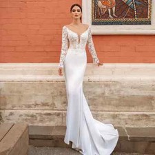 Long Sleeve Mermaid Wedding Dresses V Neck Appliques Backless Satin Bridal Gowns