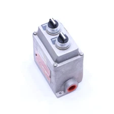 NEW CURLEE MANUFACTURING ECSD-2-2A33 HAZARDOUS LOCATION SELECTOR SWITCH