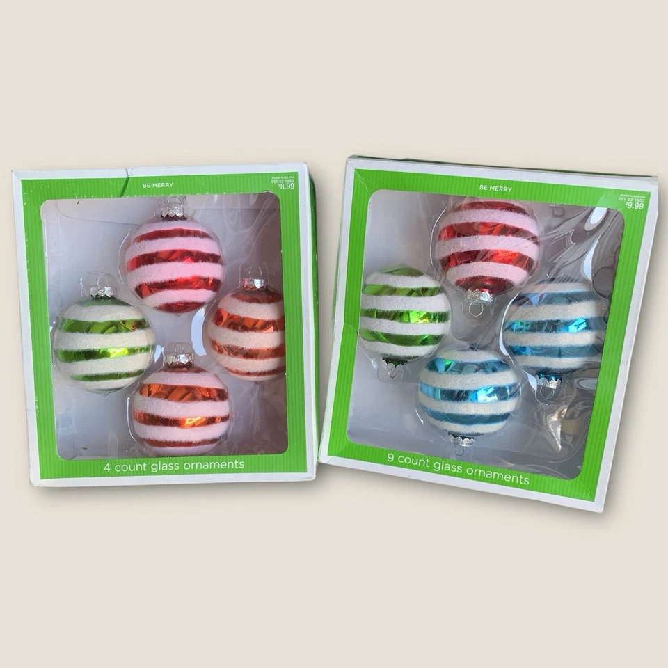 Lote de 8 bolas adornos retro peludos difusos conjunto de vidrio soplado vintage de Navidad Foto 3 de 4